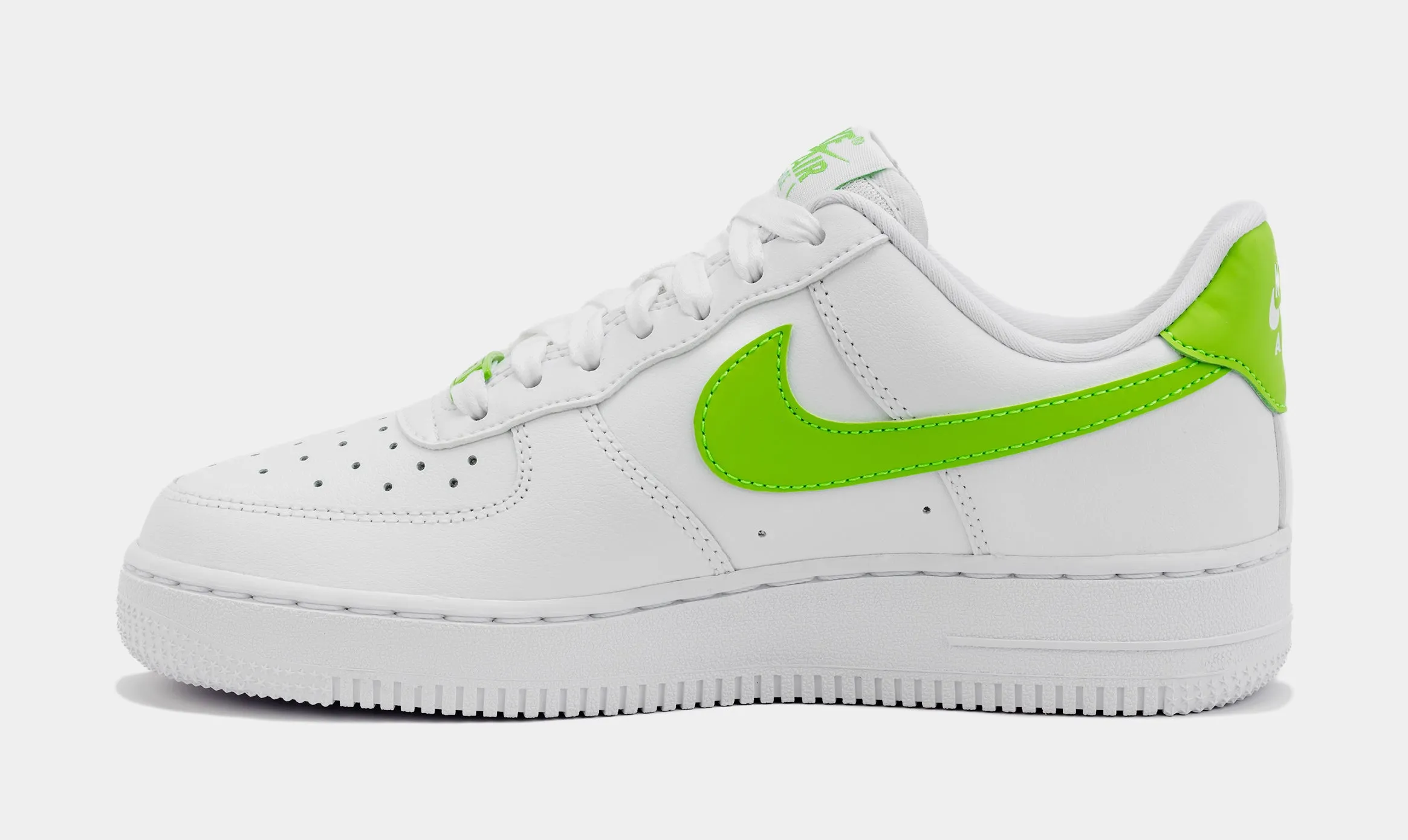 Air Force 1 '07 Womens Lifestyle Shoes (White/Green)