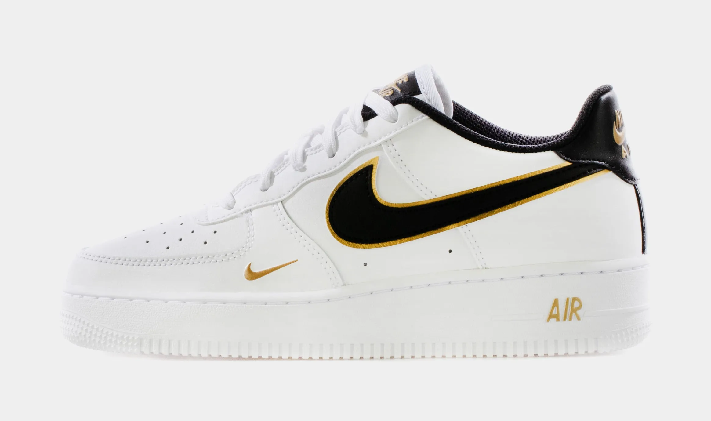 Air Force 1 LV8 Grade School Lifestyle Shoe (White/Gold)