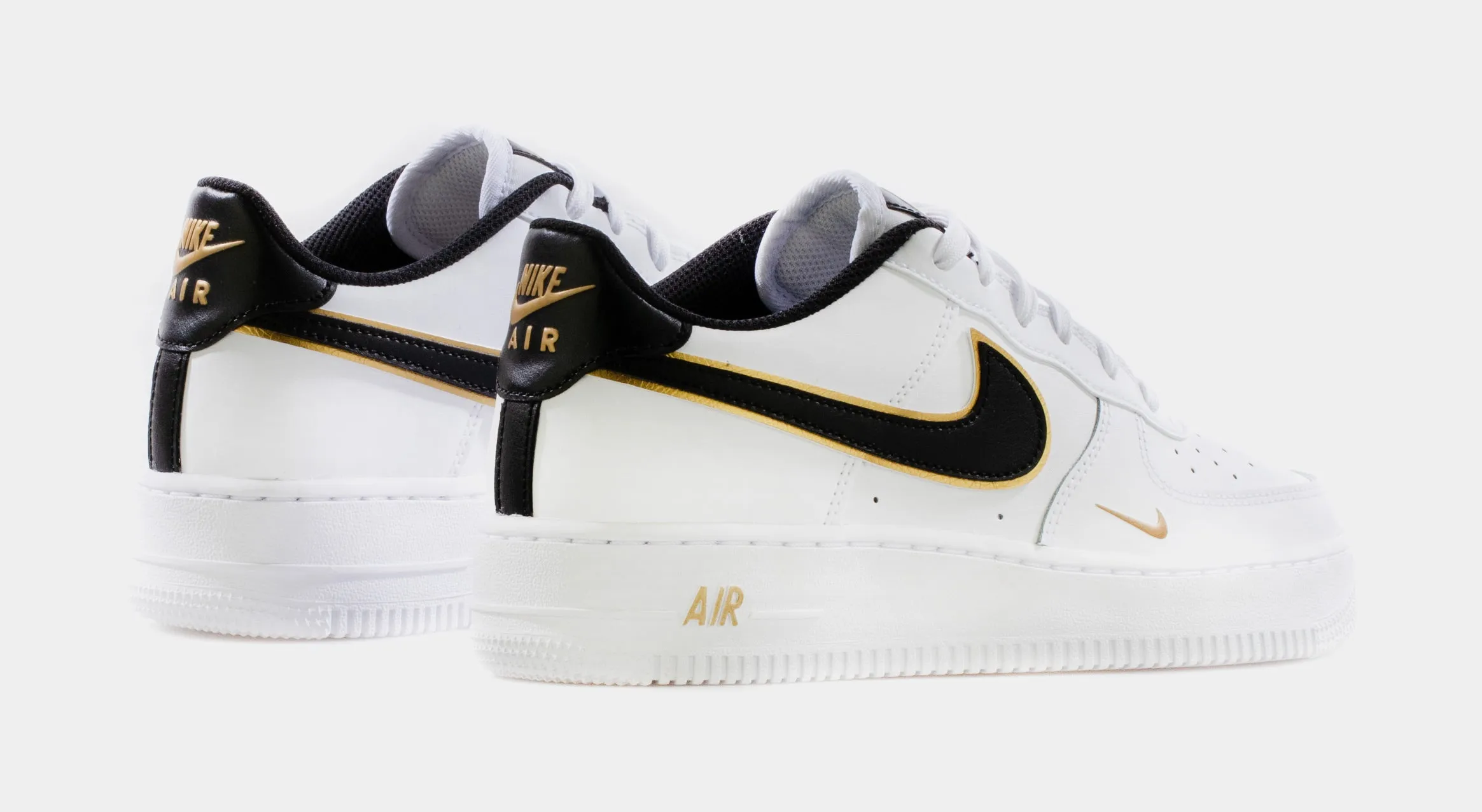 Air Force 1 LV8 Grade School Lifestyle Shoe (White/Gold)