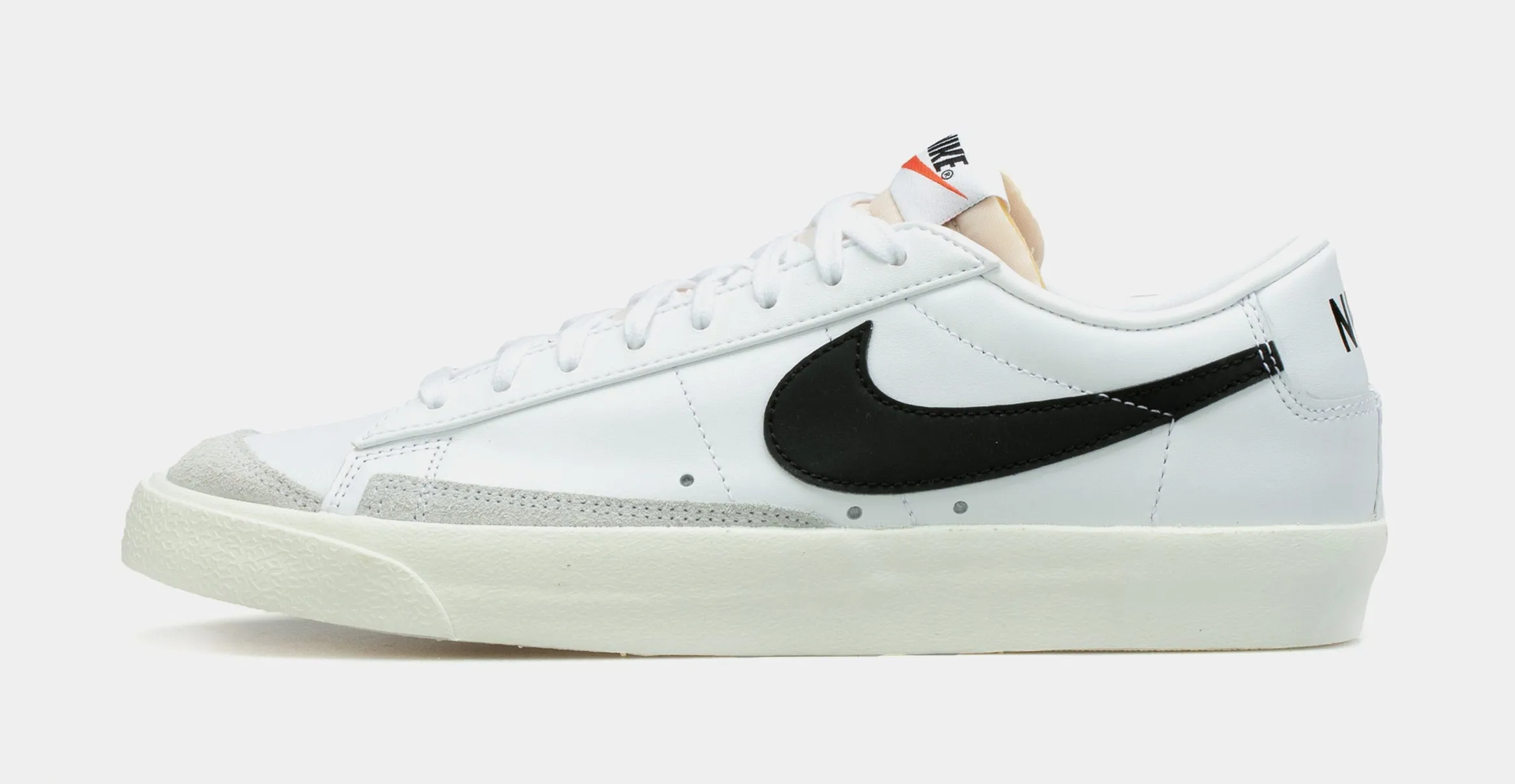 Blazer Low 77 Vintage Mens Lifestyle Shoes (White)