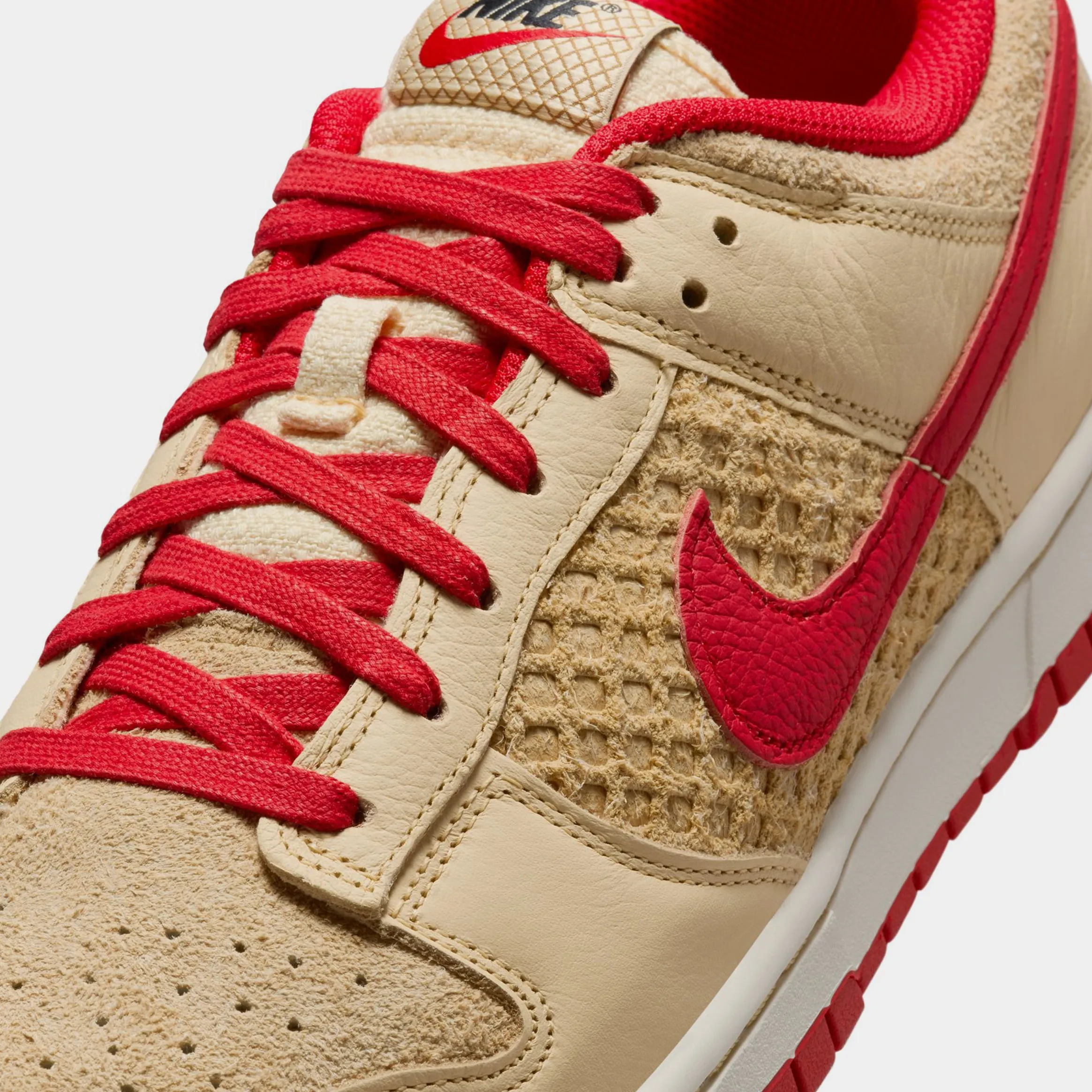 Dunk Low Retro SE Strawberry Waffle Mens Lifestyle Shoes (Pale Vanilla/University Red/Sail/Wheat)